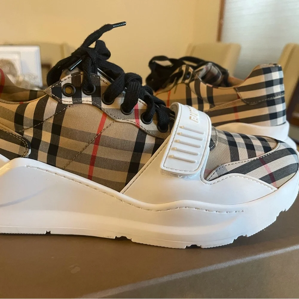 Mens Burberry Vintage Check, Suede and Leather Sneakers. - Picture 4 of 9
